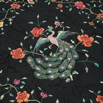 A shawl/A grand piano cover, silk, ca 145 x 147 cm plus fringes, China first half of the 20th century.