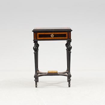 A late 1800s table.