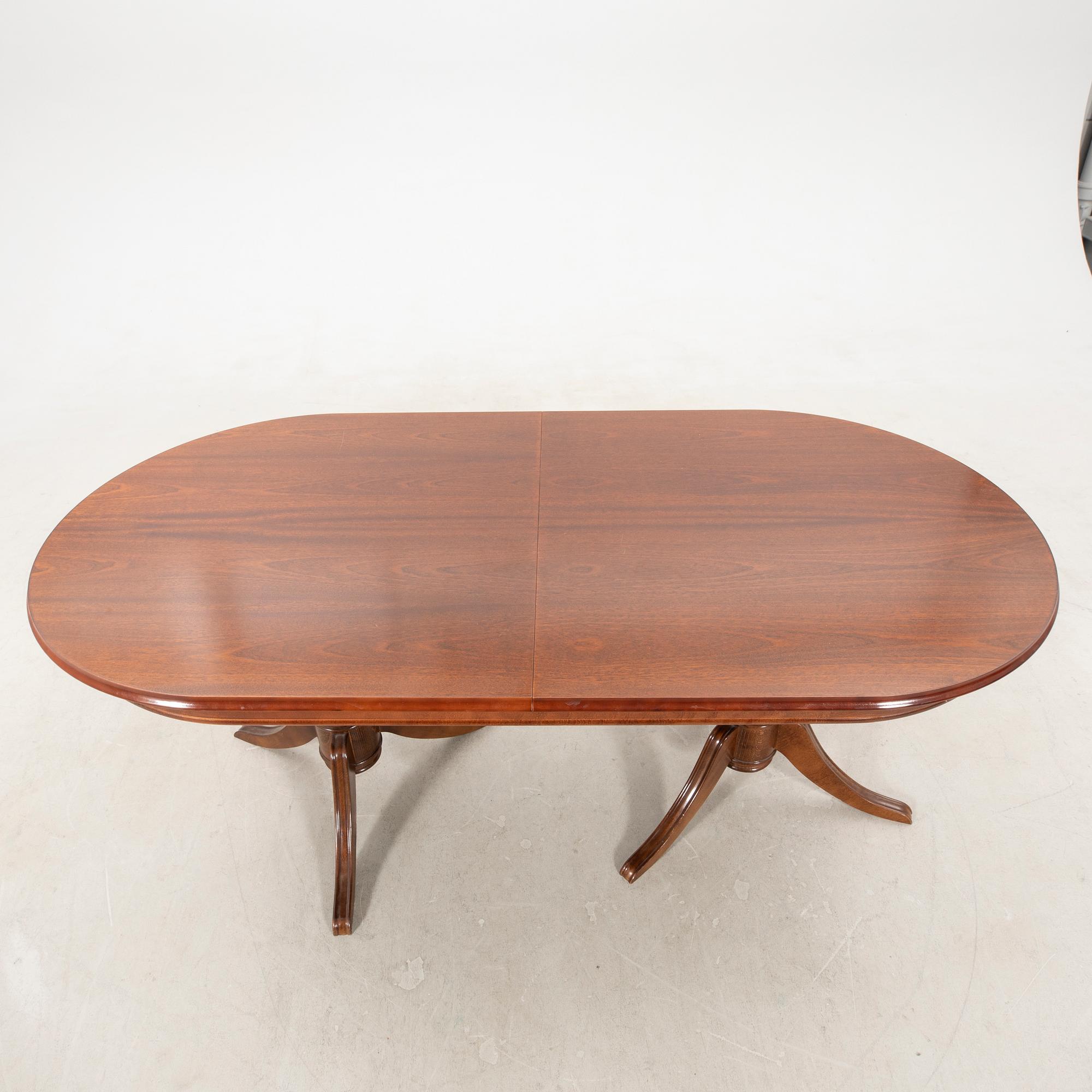 Matbord sent 1900-tal.