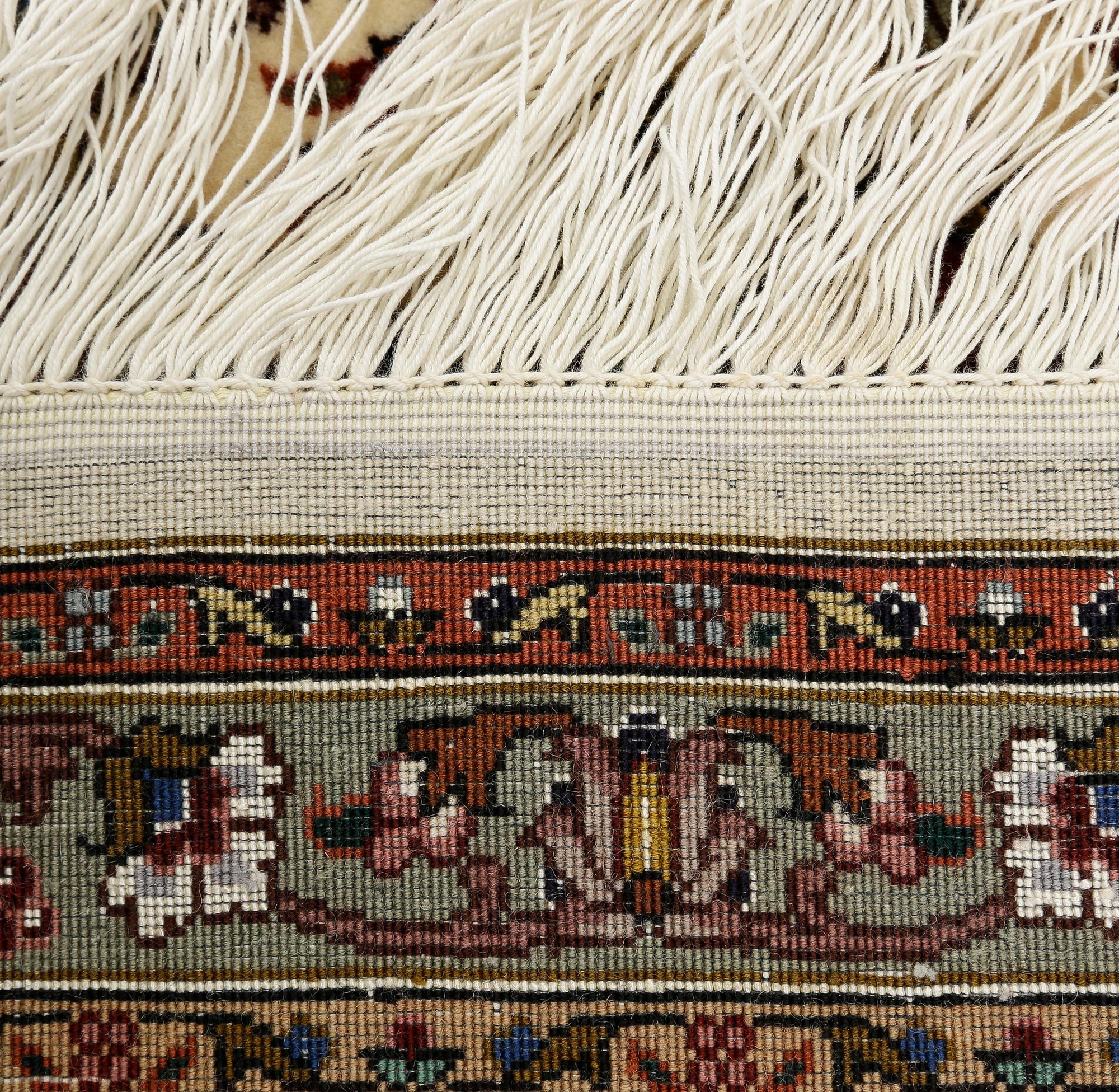 MATTA, Täbris, part silk. Ca 208x150 cm.