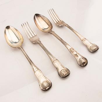 A set of 24 pcs of silver cutlery london mid 1800s, weight 2667 grams.