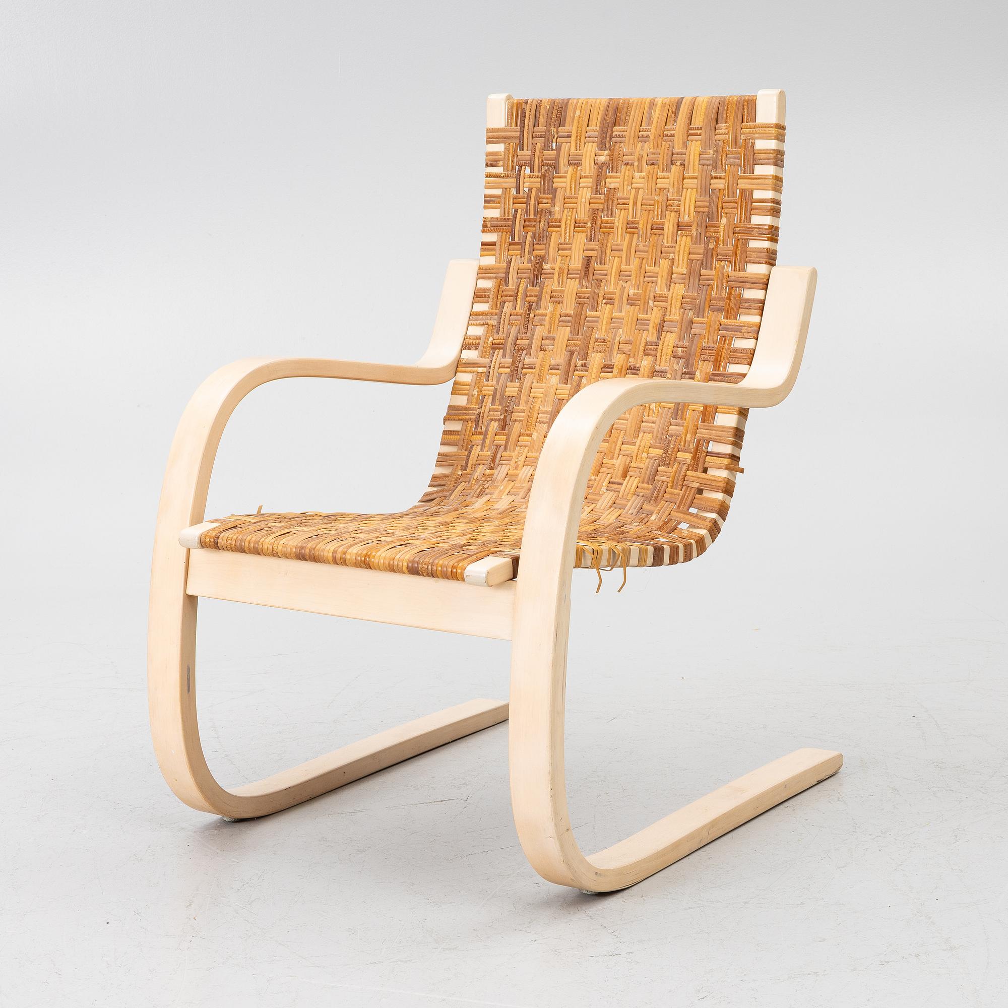 Alvar Aalto, fåtölj, modell 406, Artek, 1900-talets andra hälft.