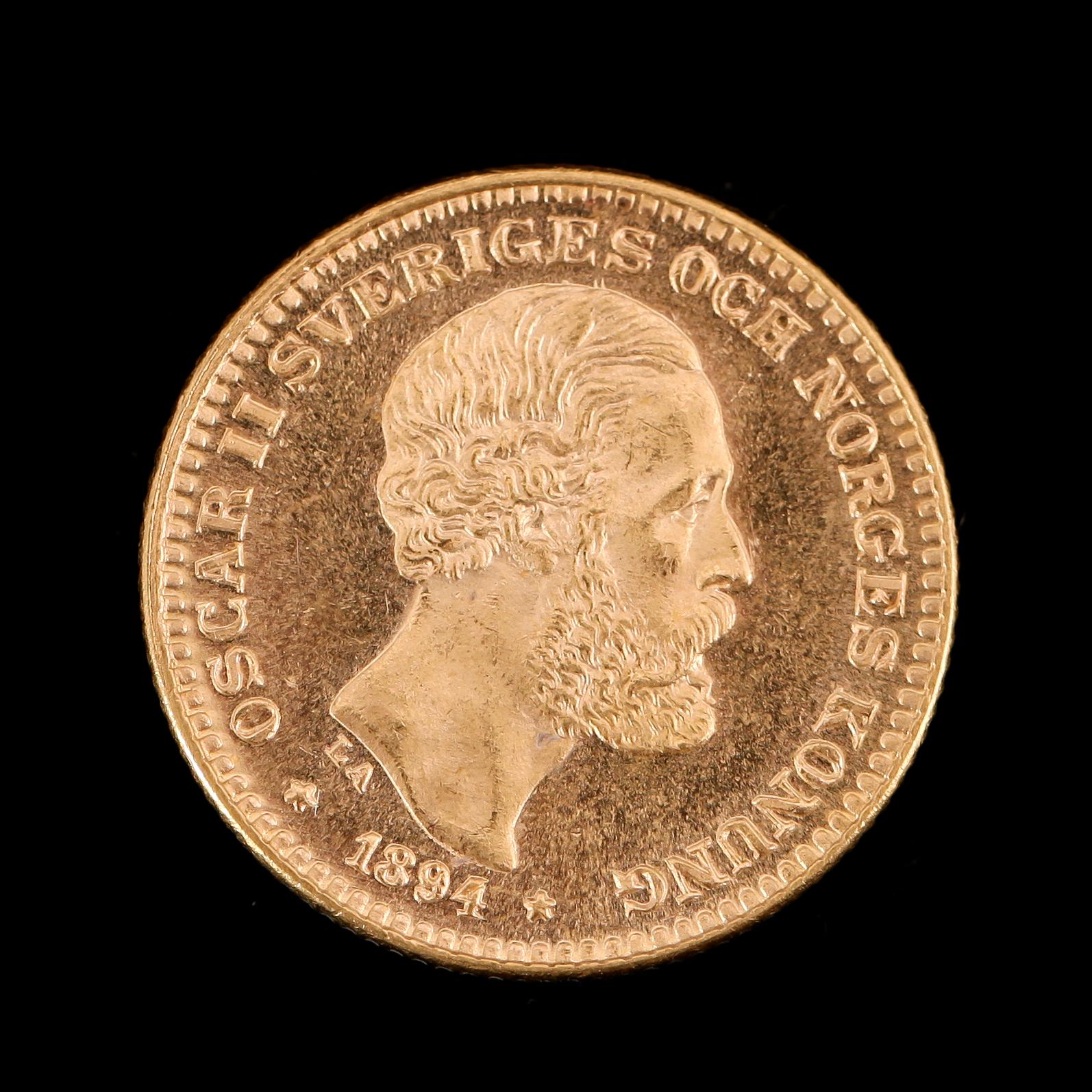 GULDMYNT, 10 kronor, Oscar II, 1894.  Vikt ca 5 gram.