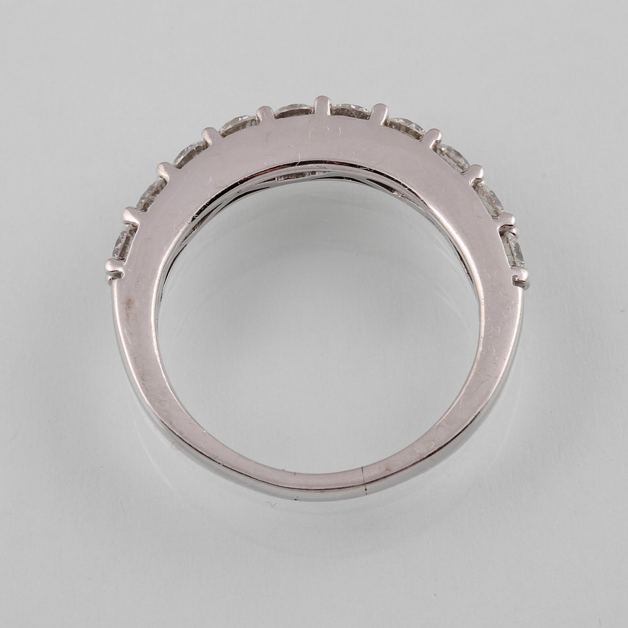 RING, 14K vitguld med briljantslipade diamanter 1.00 ct. Vikt 3,8 gram.