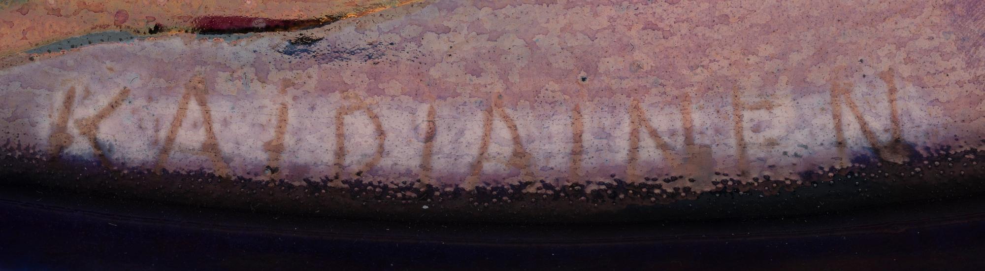 BIRGER KAIPIAINEN, A CERAMIC DISH. Flowers and dragonflies. Signed Kaipiainen, Arabia. Late 1970s.