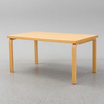 ALVAR AALTO, a model 82A birch table from Artek, Finland, dated 110890.