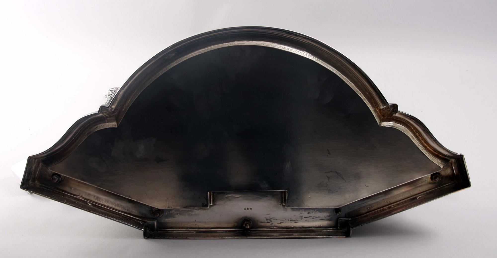 BORDSSPEGEL. WMF, försilvrad, Louis XVI-stil, efter 1909.