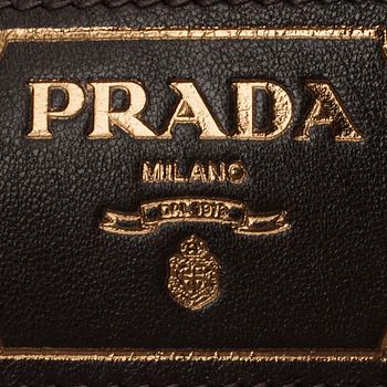 VÄSKA, Prada.