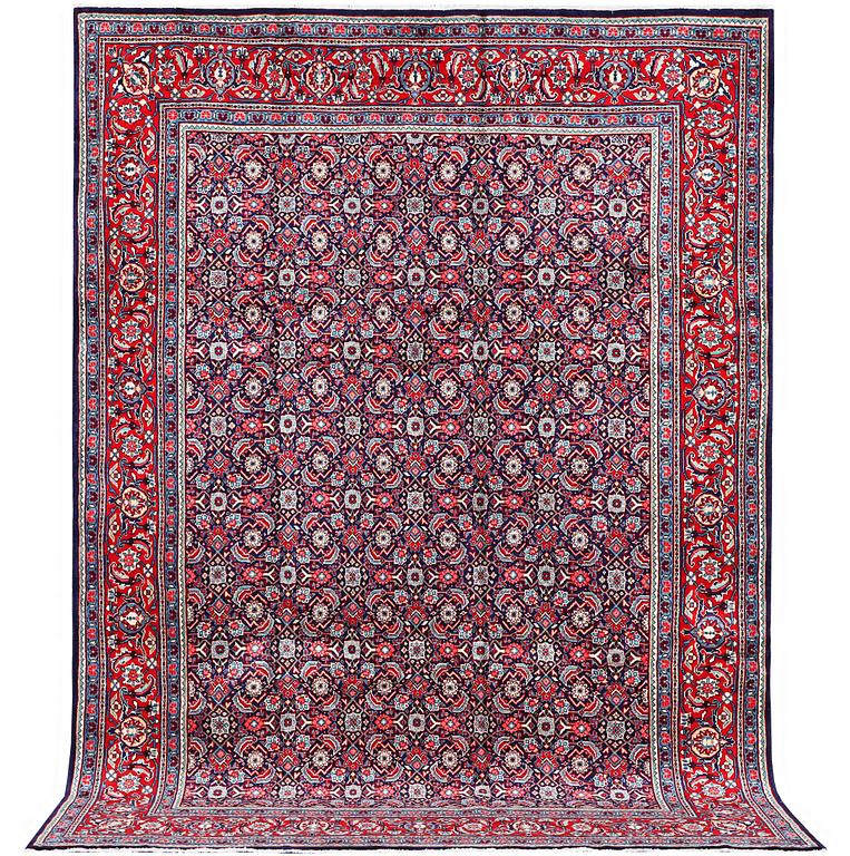 A carpet, Mahal, c. 353 x 261 cm.