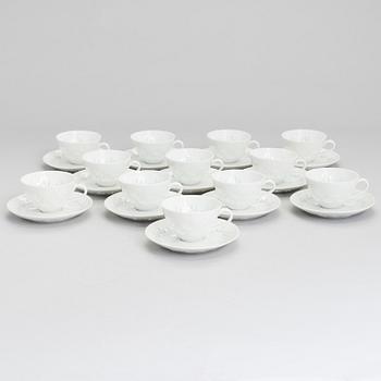 A 12-piece porcelain coffee set by Friedl Holzer-Kjellberg, Arabia, latter half of the 20th Century.