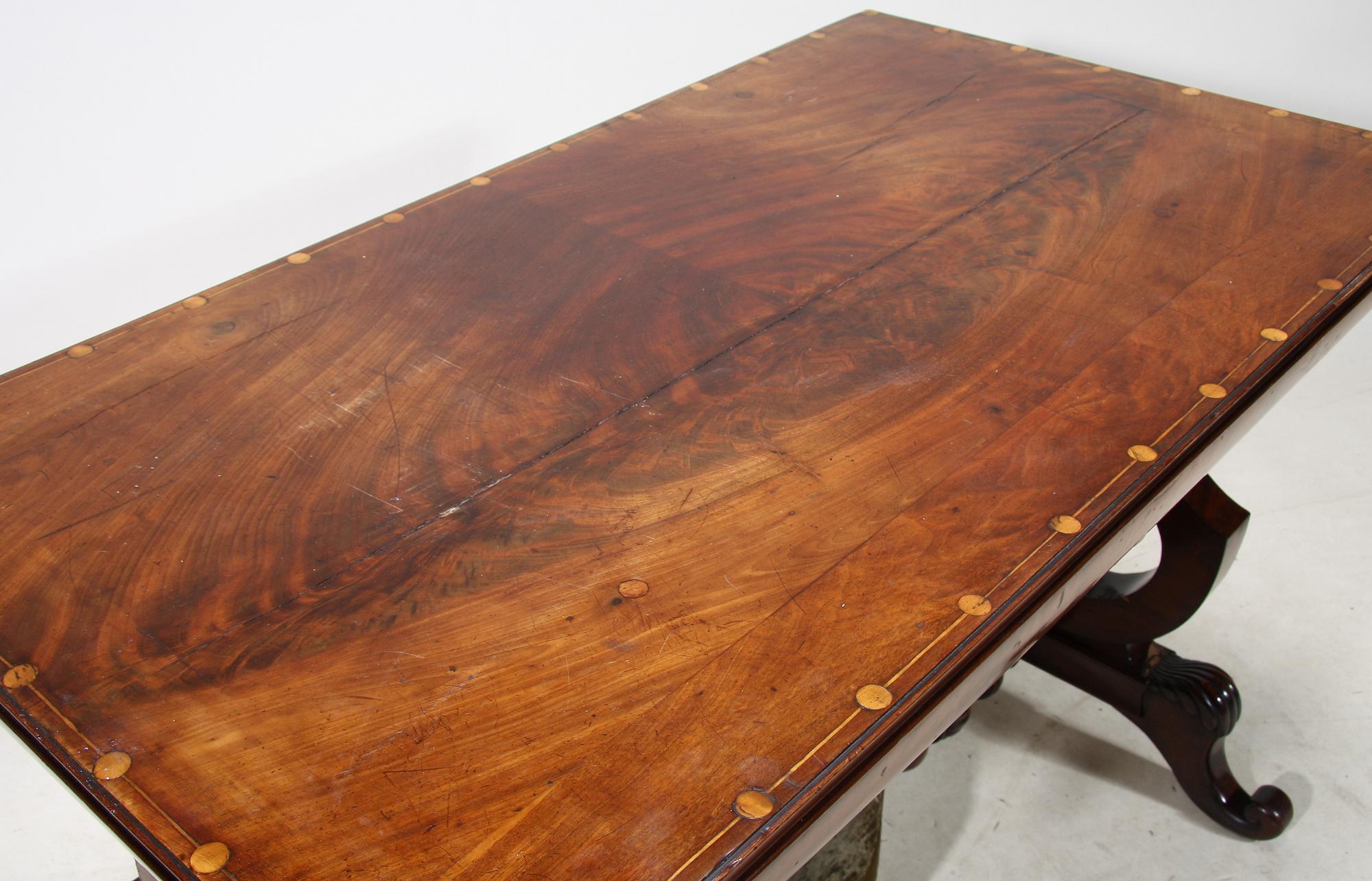 SKRIVBORD. Empire 1800-talets första hälft.