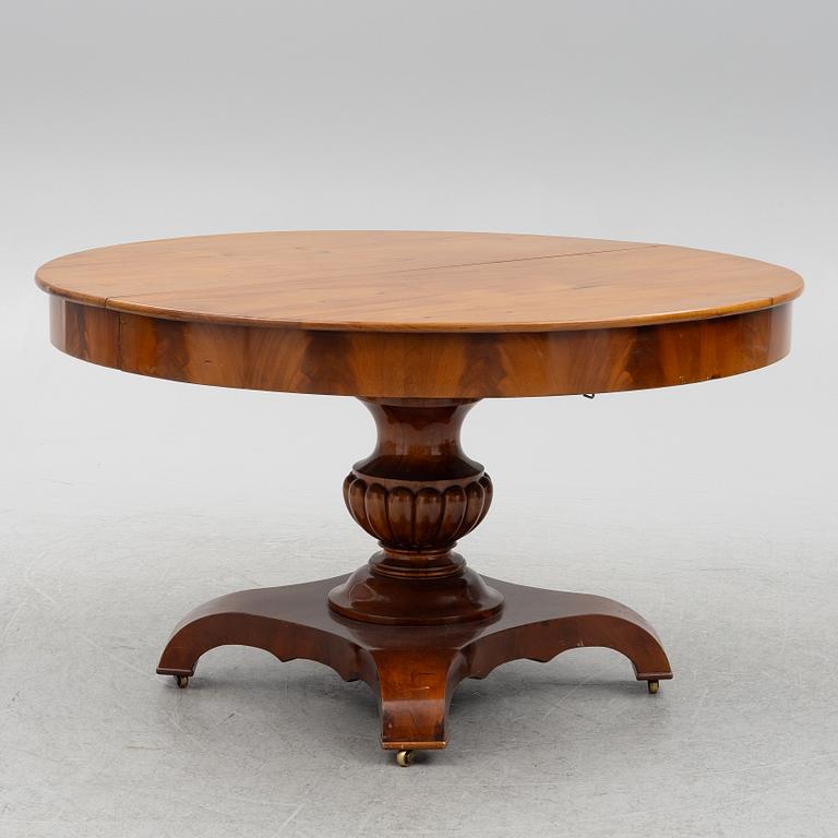 Dining table, Empire, 19th century.