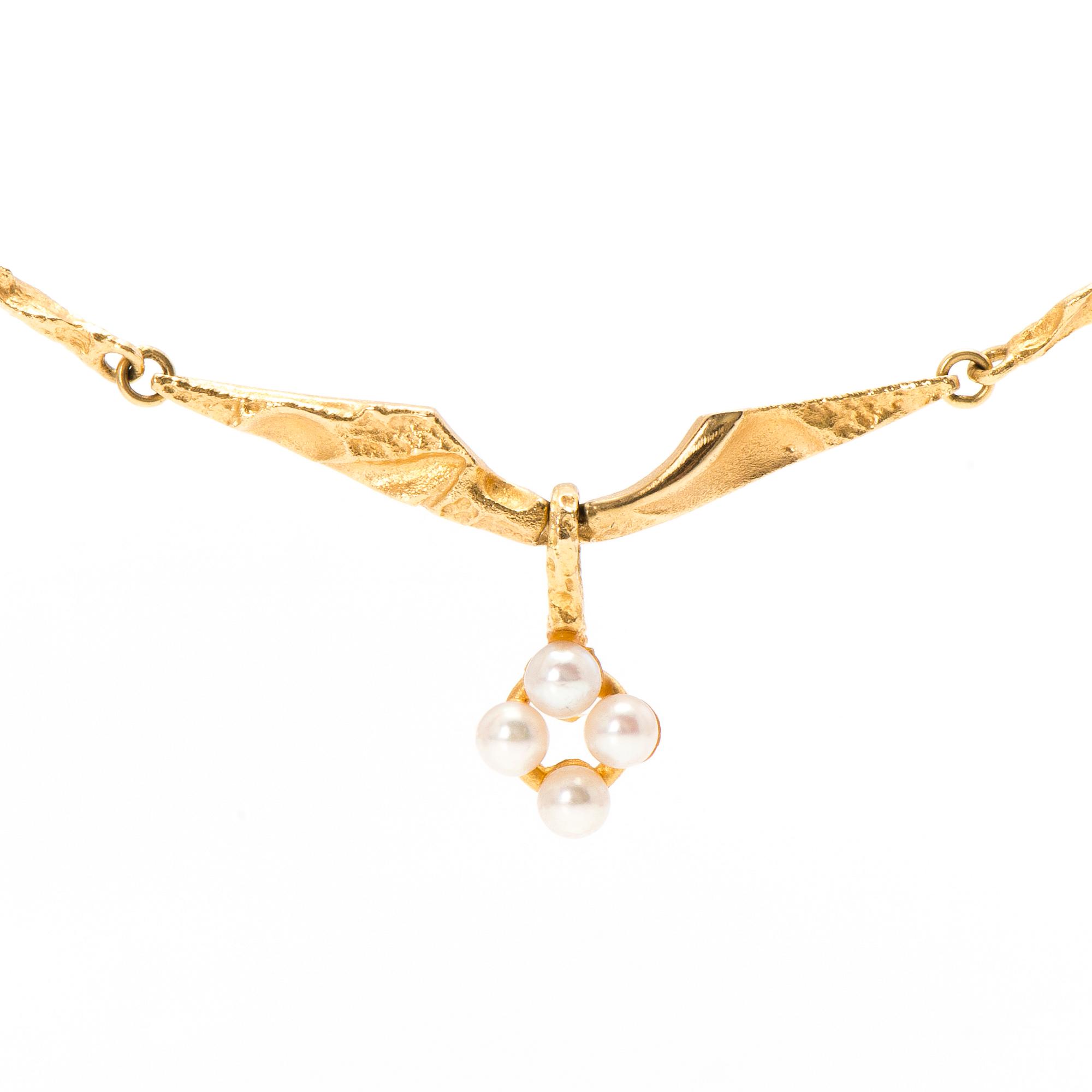 An 18K gold necklace with pearls, Lapponia 1998.