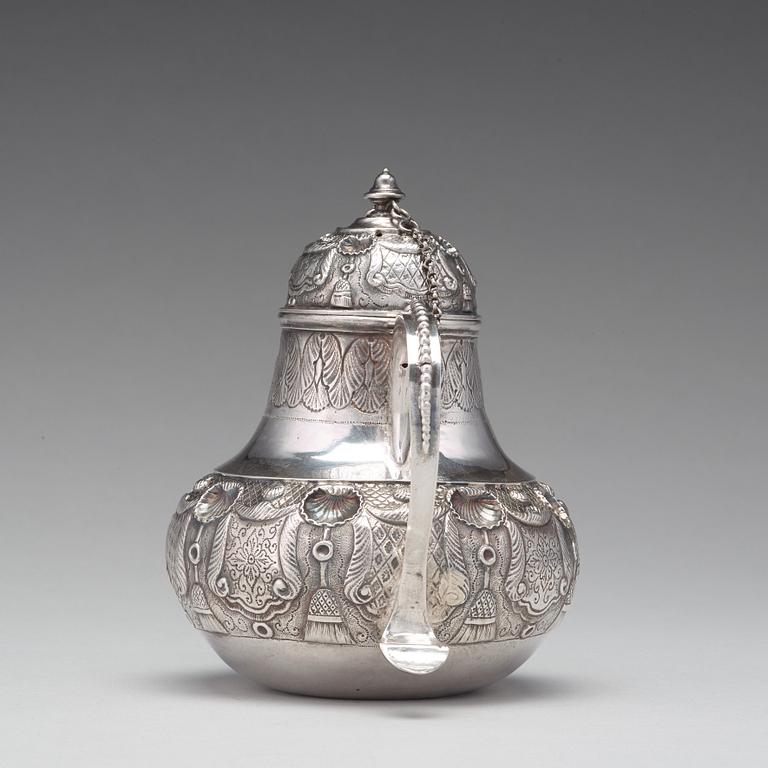 A Dutch 18th century silver tea-pot, mark possibly of Abraham Marshoorn, Amsterdam (1722-1754).