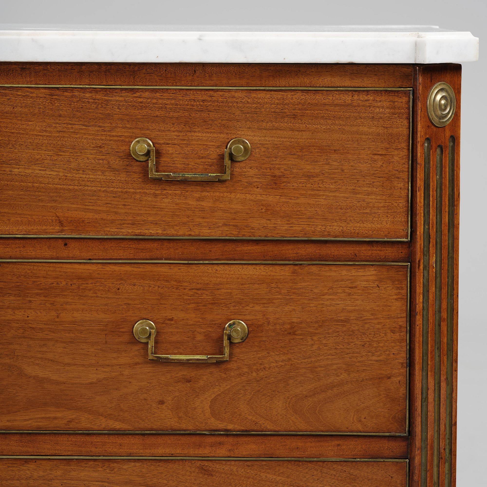 A late Gustavian mahogny commode by C D Fick (1776.1896).