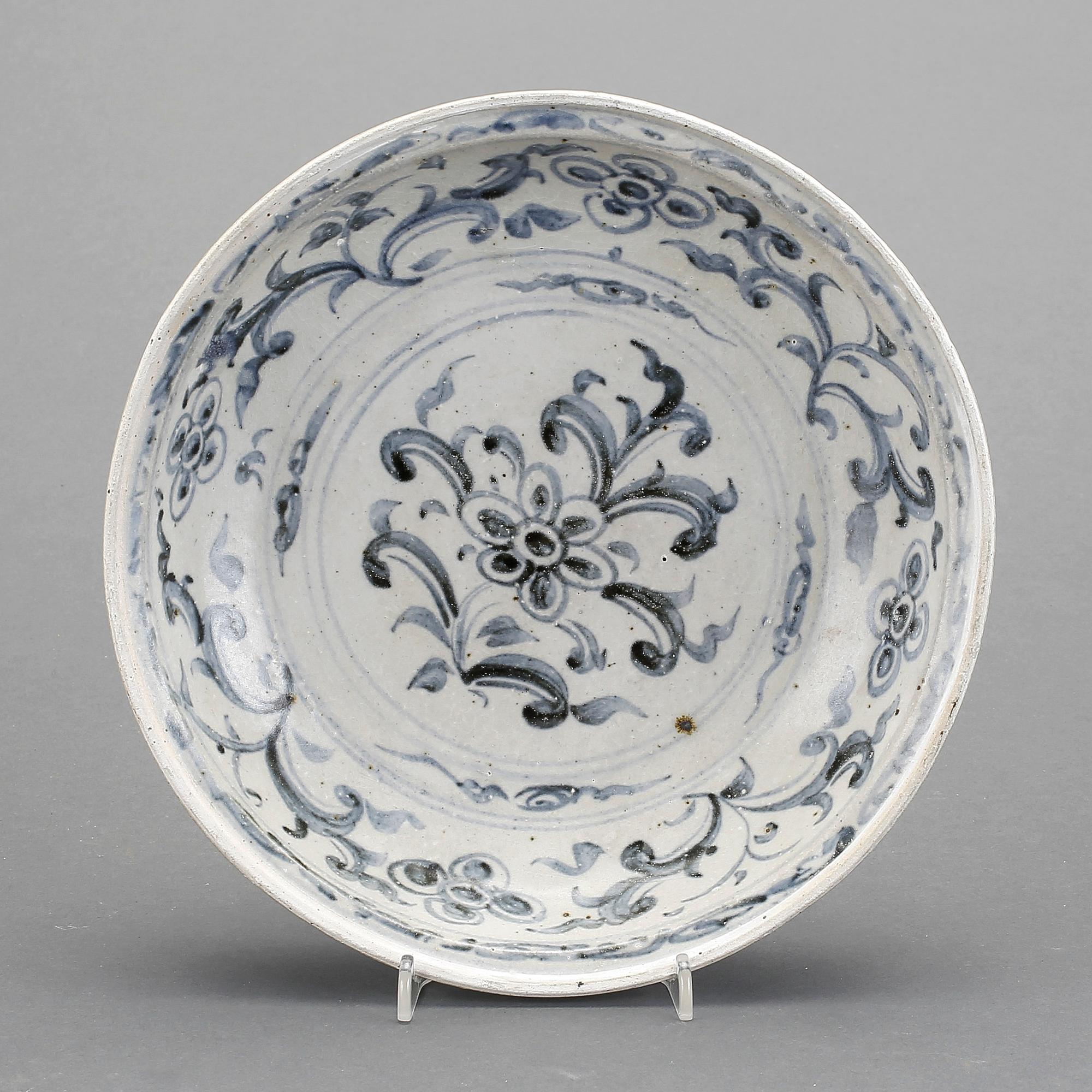 SKÅLFAT, porslin, Vietnam, troligen 1500-tal.