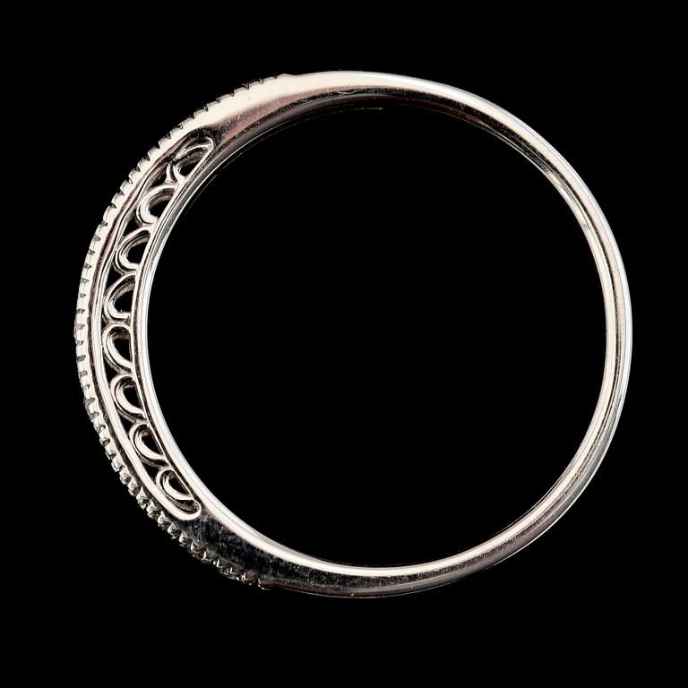 RING, 10K vitguld, diamanter tot ca 0.15 ct.