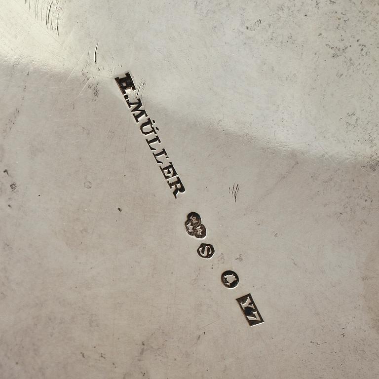 BONBONNIERE, silver, H Müller, Stockholm, 1925. Vikt ca 259 g.