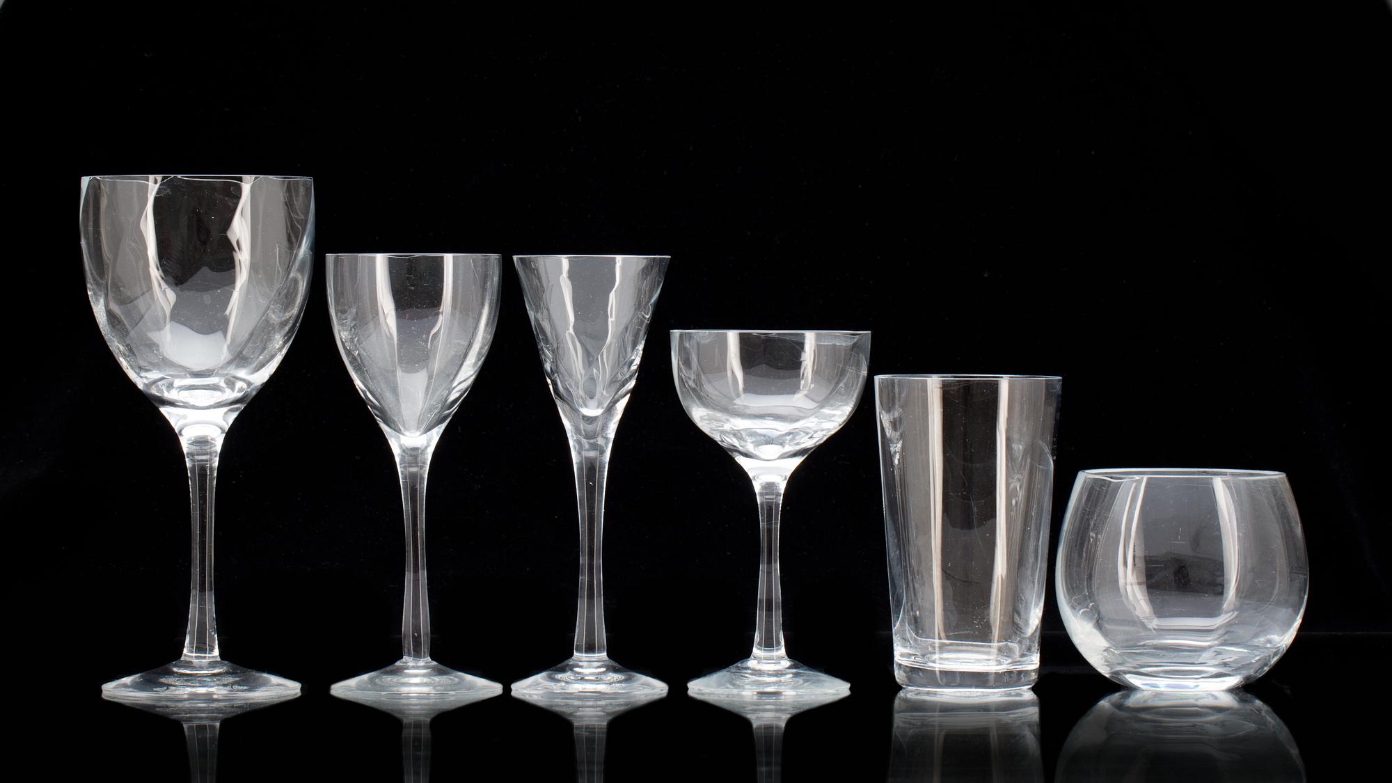 GLASSERVIS, 65 delar, "Chateau", Bertil Vallien, Kosta Boda.
