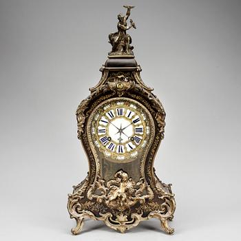 BORDSPENDYL. Louis XV. 1700-tal.