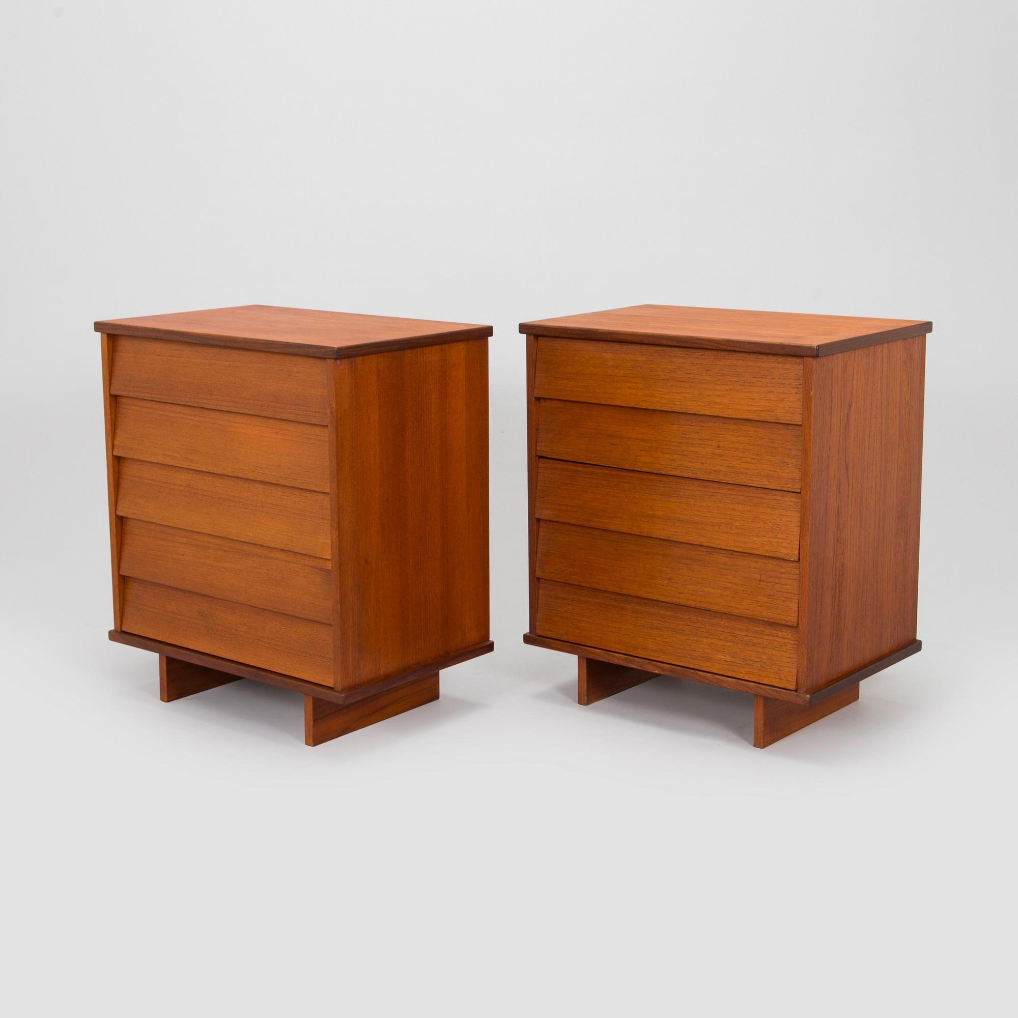 Ilmari Tapiovaara, hurtsar/nattduksbord, ett par, modell 1503, Asko 1960-tal.