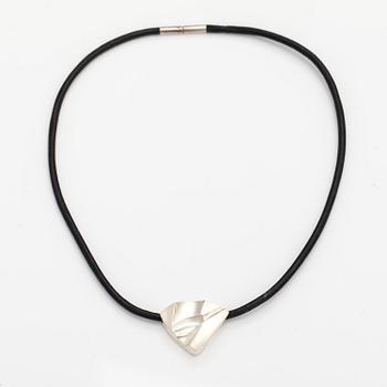 BJÖRN WECKSTRÖM, A stelring silver and leather necklace "Trix". Lapponia 2009.