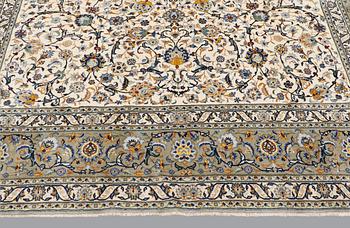 A carpet, Kashan, ca 389 x 295 cm.