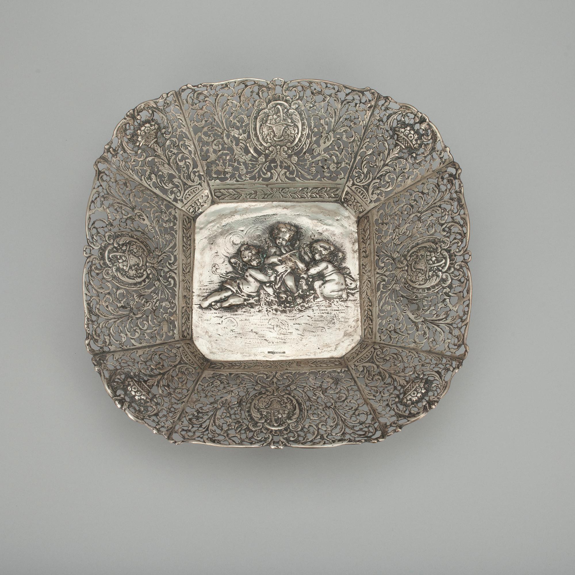SKÅL, silver, Erik Kaarnesalo, Helsingfors 1965. Vikt 678 g.