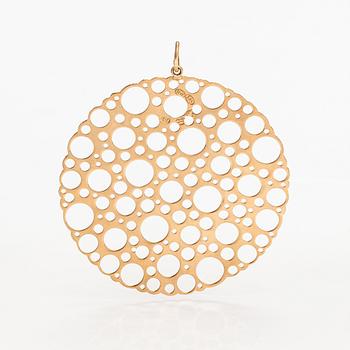 Liisa Vitali, A 14K gold pendant "Pitsi". Westerback, Helsinki 1971.