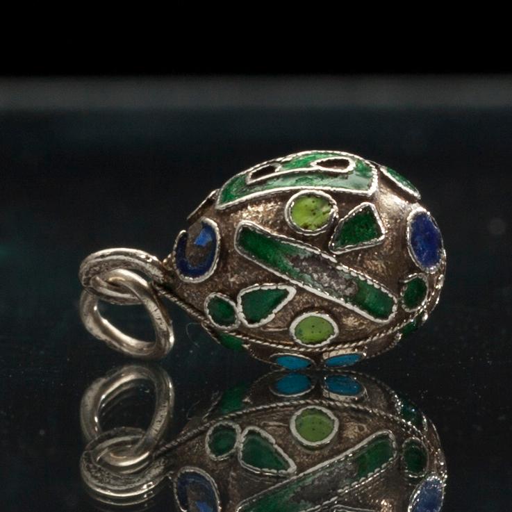 HÄNGE/ÄGG, silver och emalj, Ryssland sekelskiftet 1800/1900-tal.