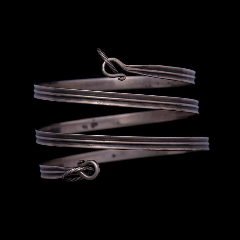 HEIKKI KAKSONEN, ARMBAND, silver, Kalevala Koru 1938.