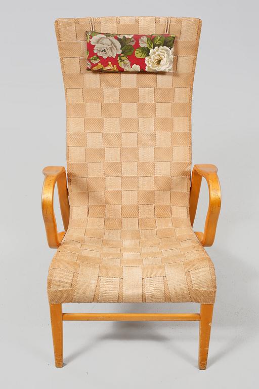 KARMFÅTÖLJ, omkring 1900-talets mitt.