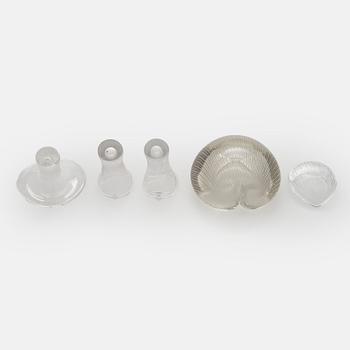 Tapio Wirkkala, A set of five glass vases / art glass objects, signed Tapio Wirkkala Iittala.