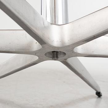 A 'Super circular table by Bruno Mathsson & Piet Hein, end of the 20th Century.