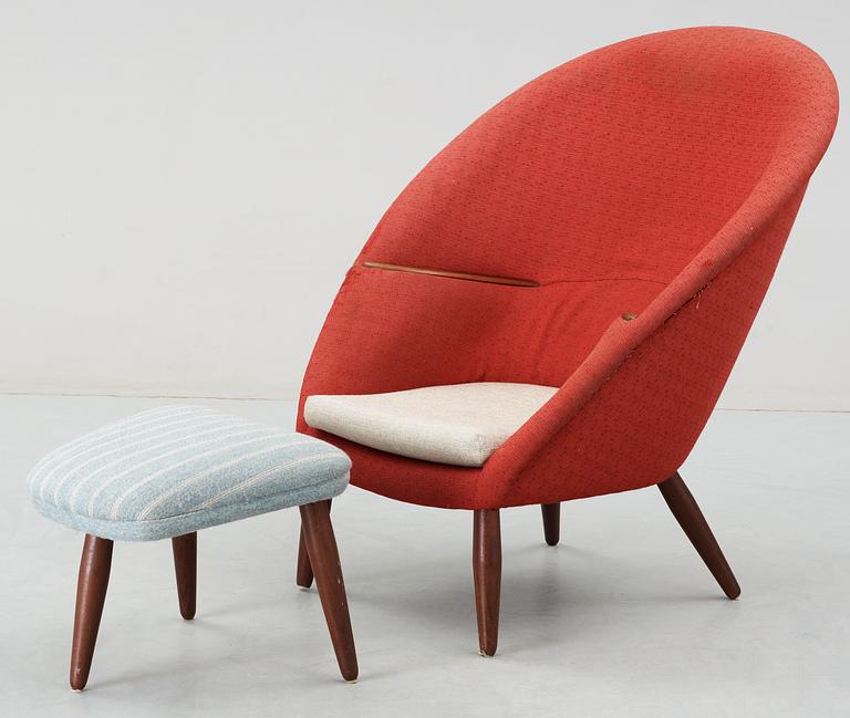 A Nanna and Jörgen Ditzel easychair with stool, A/S Kolds Savverk, Denmark 1950's.