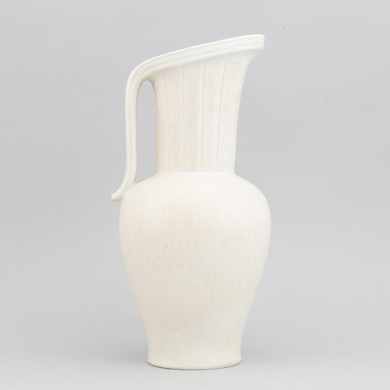 Gunnar Nylund, a stoneware ewer, Rörstrand, model "XP", Sweden ca 1948.
