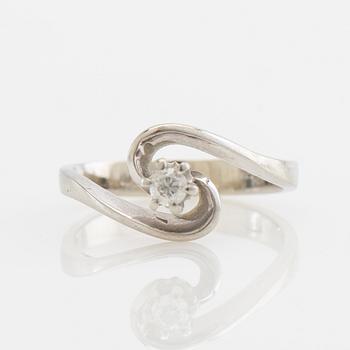 Ring, fantasimodell, 18K vitguld med diamant.
