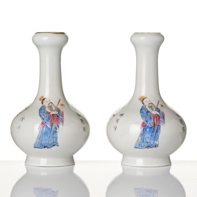 A pair of famille rose 'Wu Shang Pu' vases, Qing dynasty, 19th century.