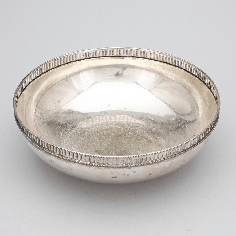 SKÅL, silver, GAB, Stockholm, 1901. Vikt ca 590 gram.