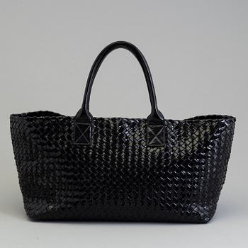 VÄSKA, Bottega Veneta.