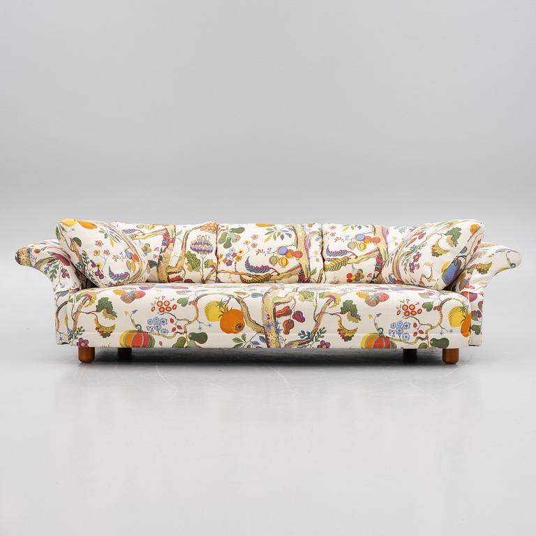 Josef Frank, a "Liljevalchs" sofa, Firma Svenskt Tenn.