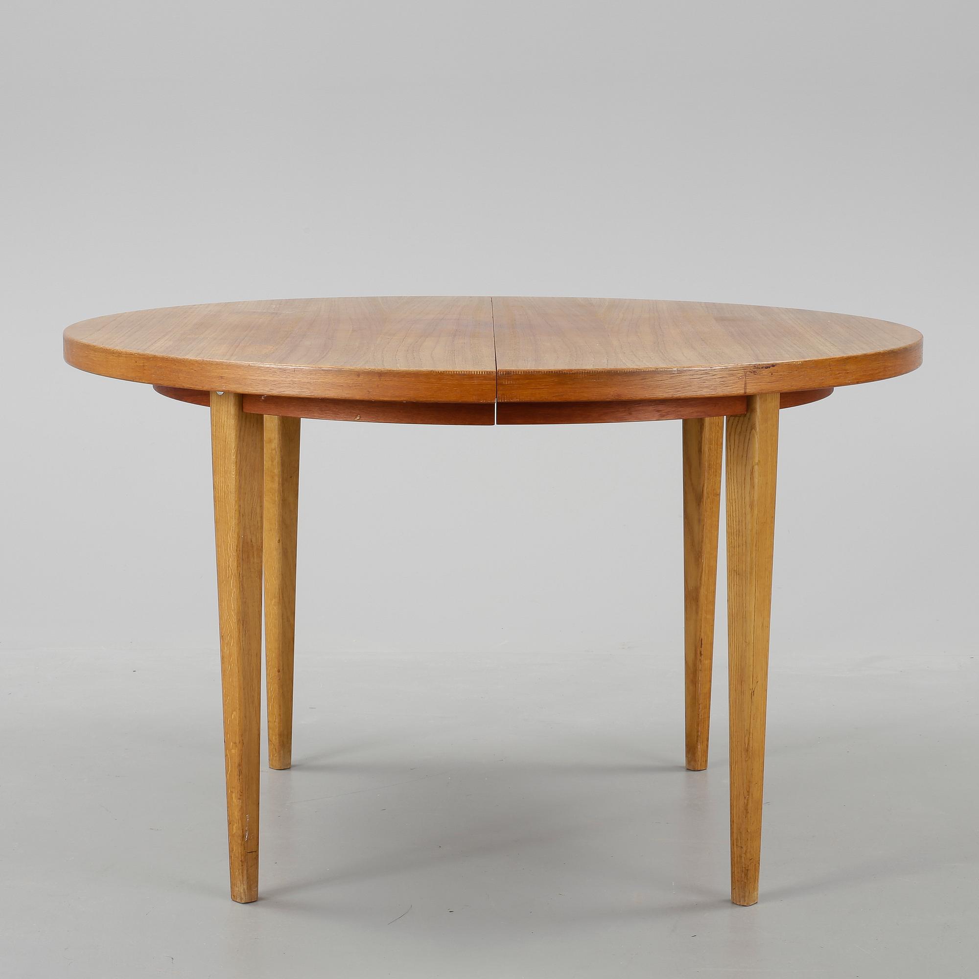 MATBORD, med tre iläggsskivor. Niels O Møller, J L Møller, Danmark, 1960-tal.