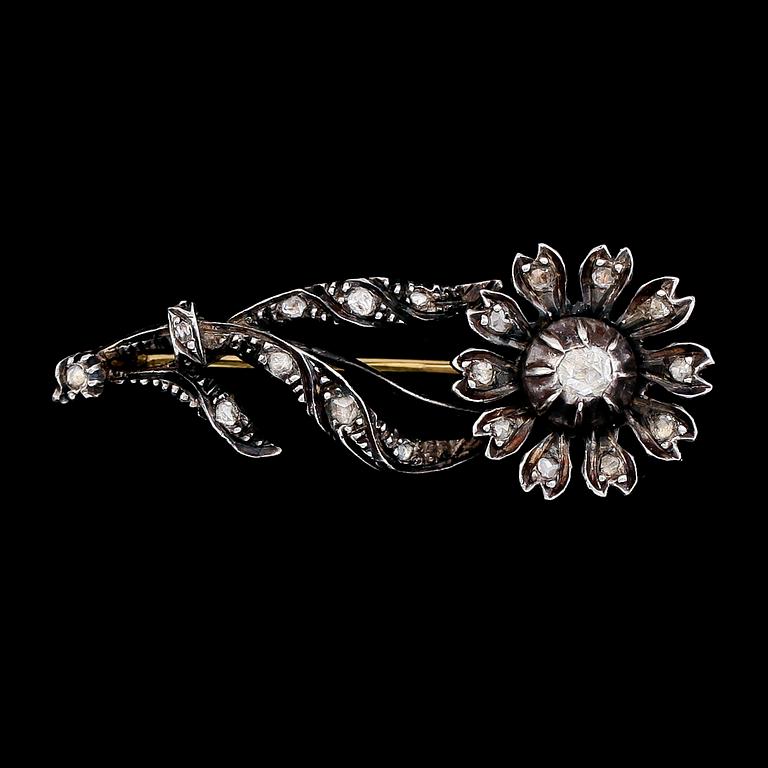 BROSCH, silver och rosenslipade diamanter. Total vikt ca 7 g.