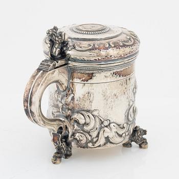 Dryckeskanna, silver, barockstil, CG Hallberg, Stockholm, 1947.