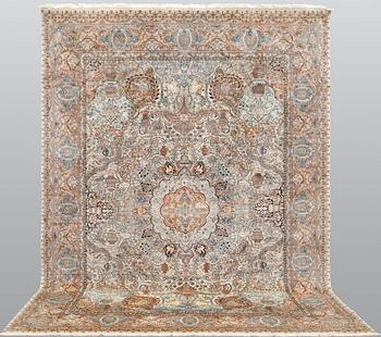 Matta, silke, Kashmir, ca 377 x 269 cm.
