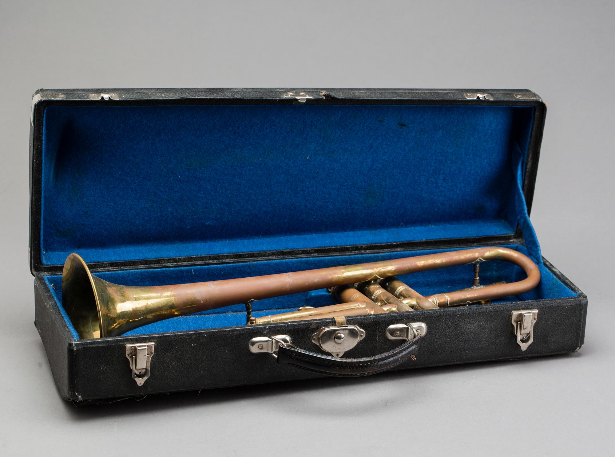 Huttl trumpet top