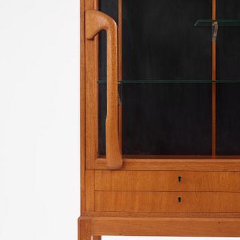 Åke Fribyter, a mahogay display cabinet, Åfors Möbelfabrik, Blomstermåla, ca 1955.