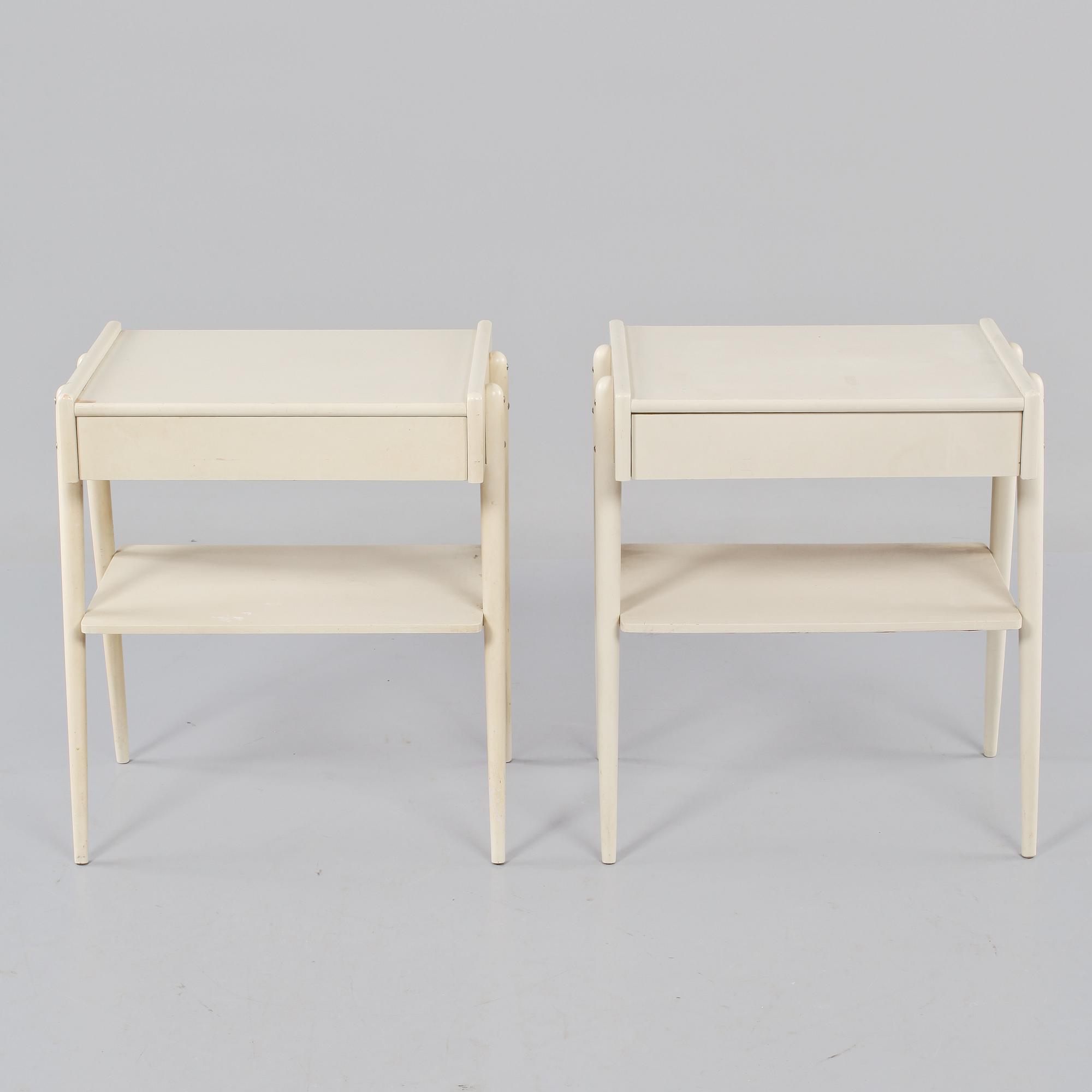 SÄNGBORD, ett par, Carlström & Co Möbelfabrik, 1900-talets andra hälft.