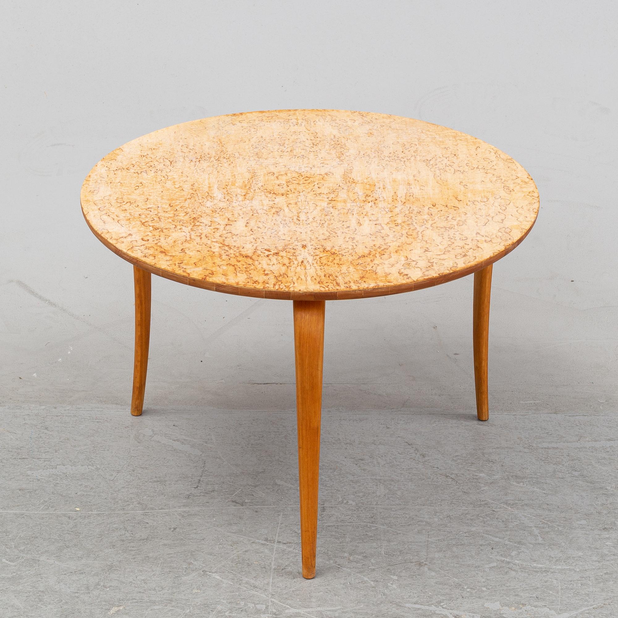 Bruno Mathsson, soffbord, "Annika", för Karl Mathsson, Värnamo.