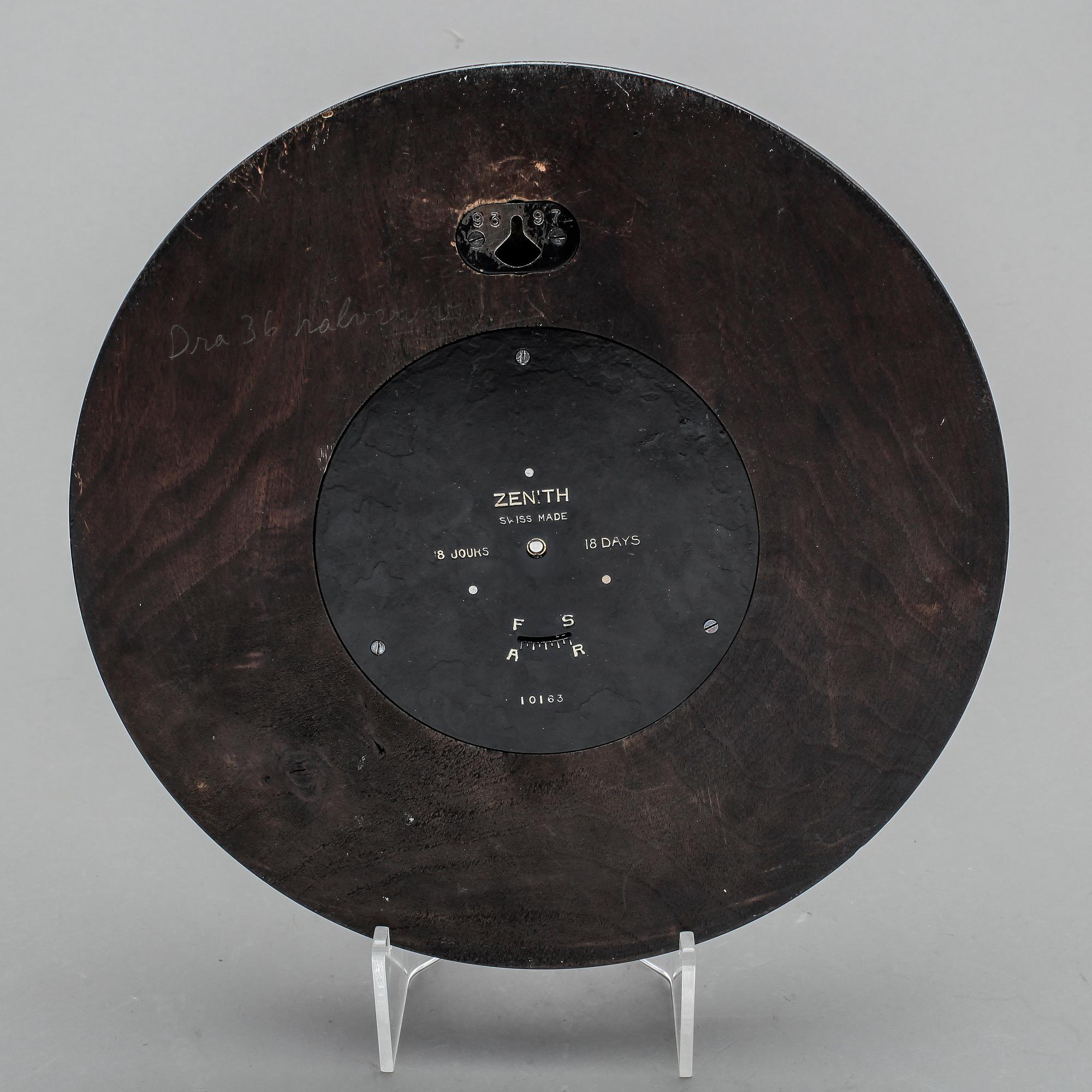 VÄGGUR, Zenith, 18-dagarsverk, 1900-talets mitt.